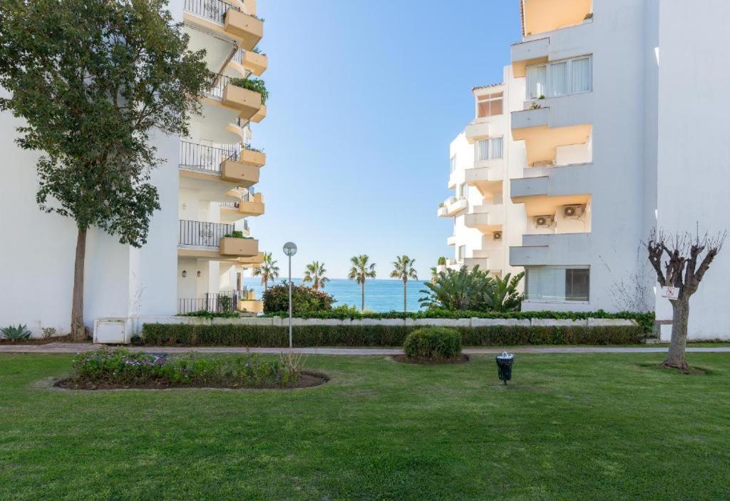 Apartment In Front Of Sea & Center Marbella